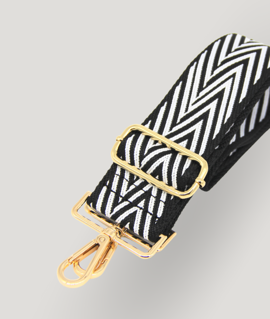 Black & White Thin Zig Zag Strap